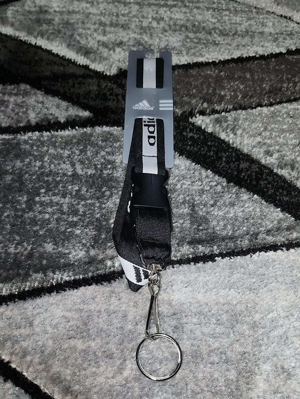 ADIDAS BLACK DETACH BUCKLE METAL SWIVEL LOBSTER CLAW CLASP/KEYRING NECK LANYARD
